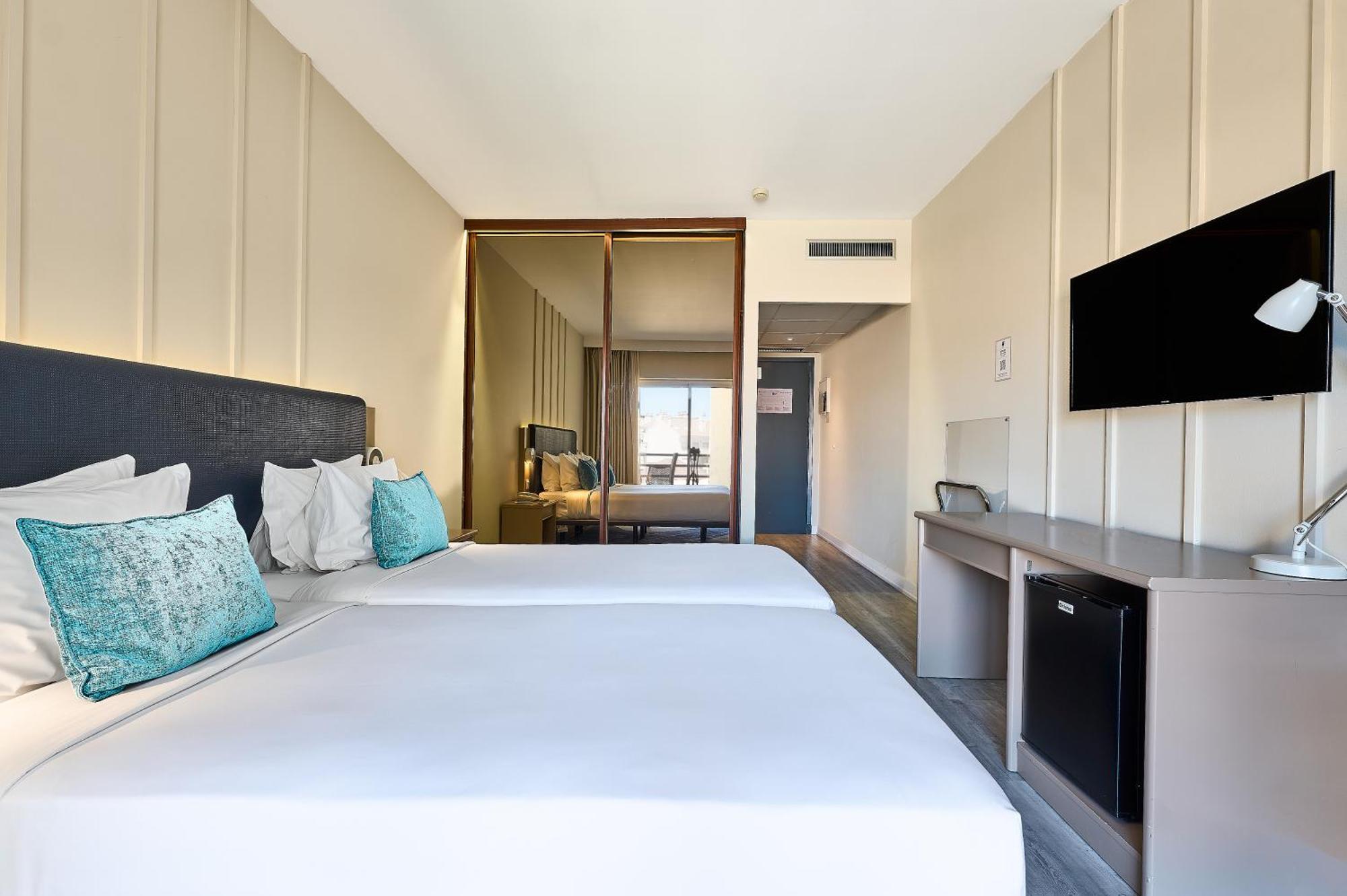 2 Twin Beds, Premium Lateral Ocean View, Non-Smoking,1689819230:JPEG