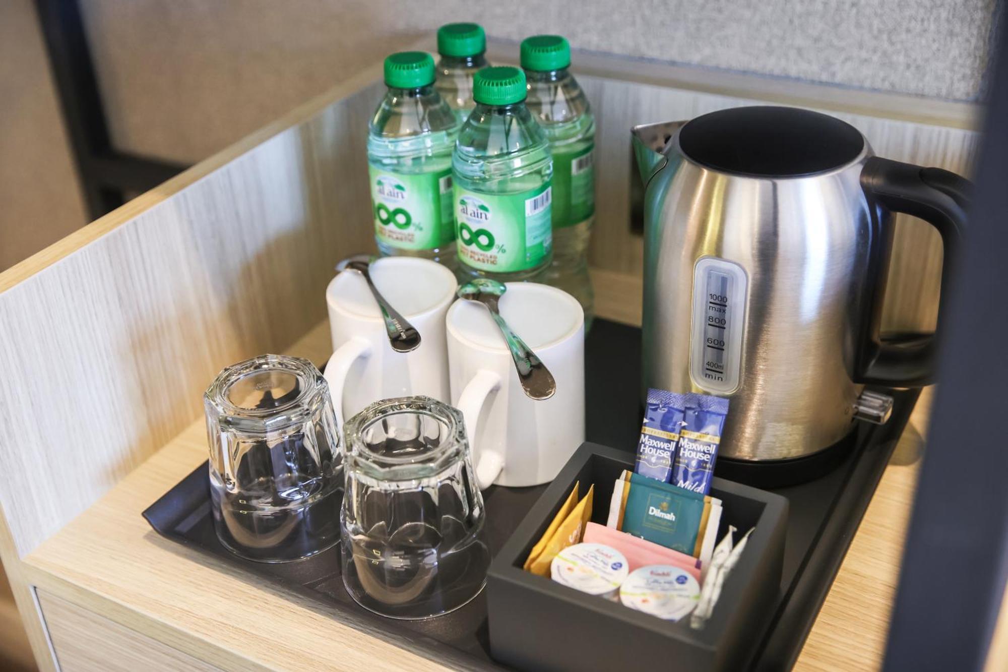 New Style Family Room Non Smoking DXB Airport Shuttle Every 30min to T1&3