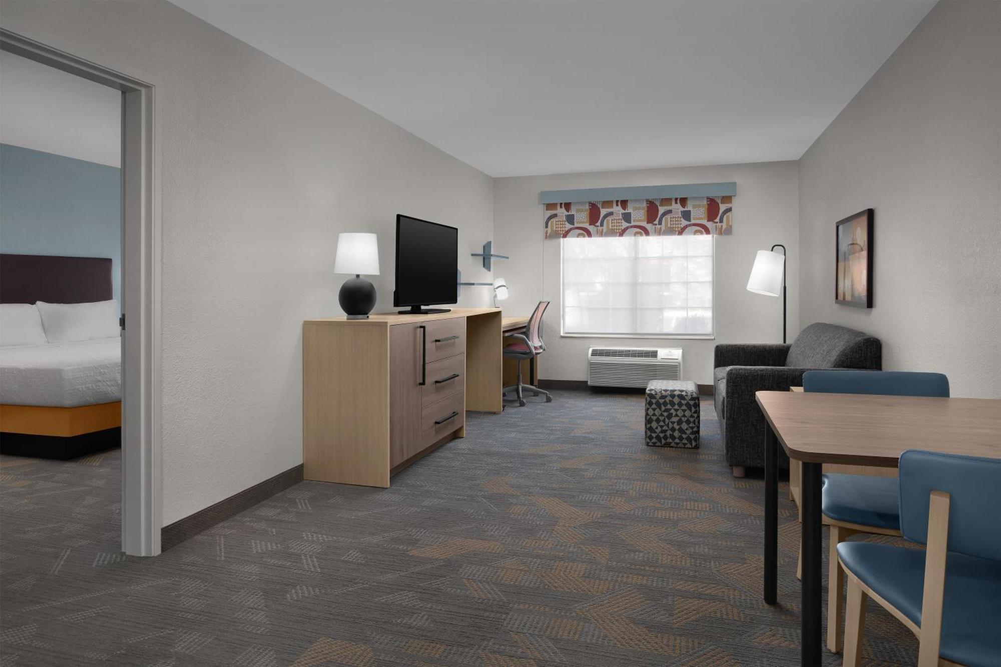 One-Bedroom King Suite