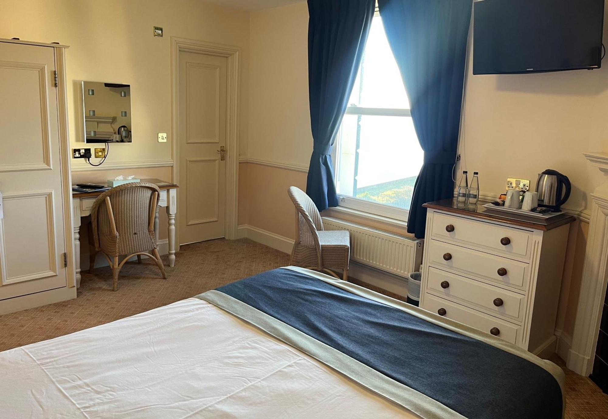 Double Room with Bay View