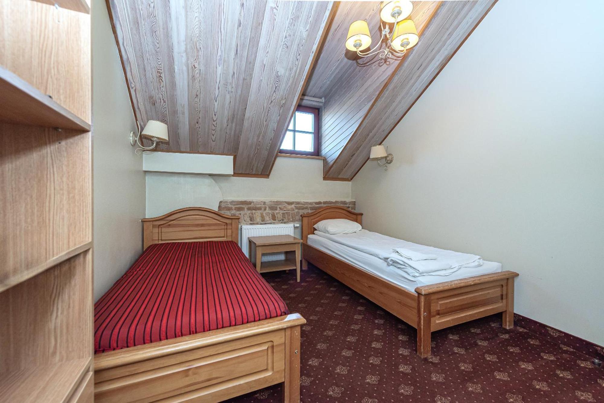 Economy Twin Room