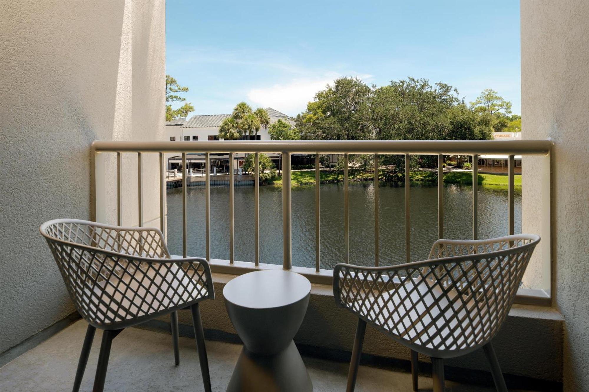 King Suite Lake View