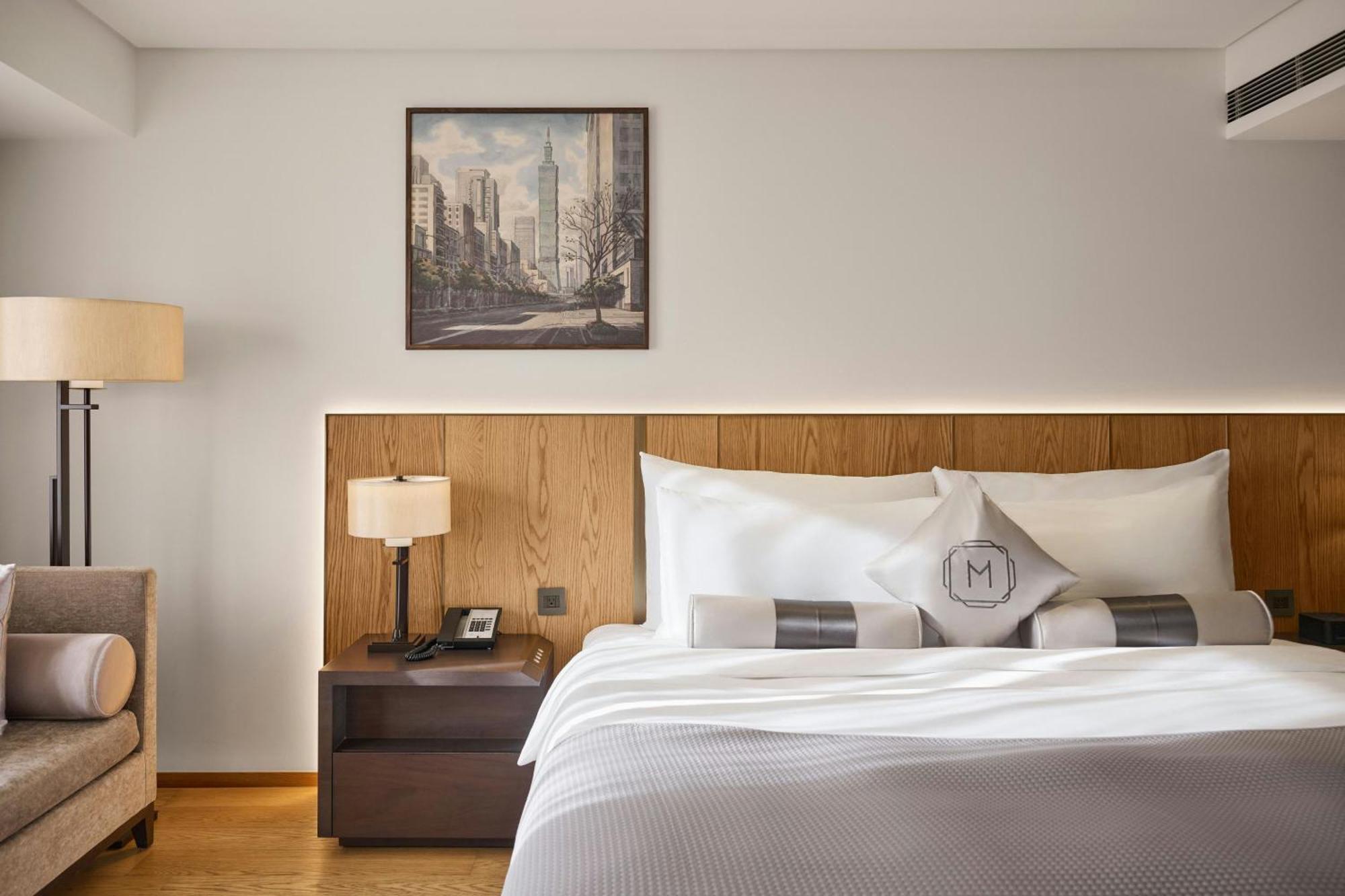 Oasis Room City View