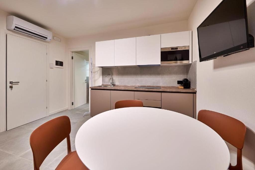 Deluxe Apartment,1742937020:JPEG