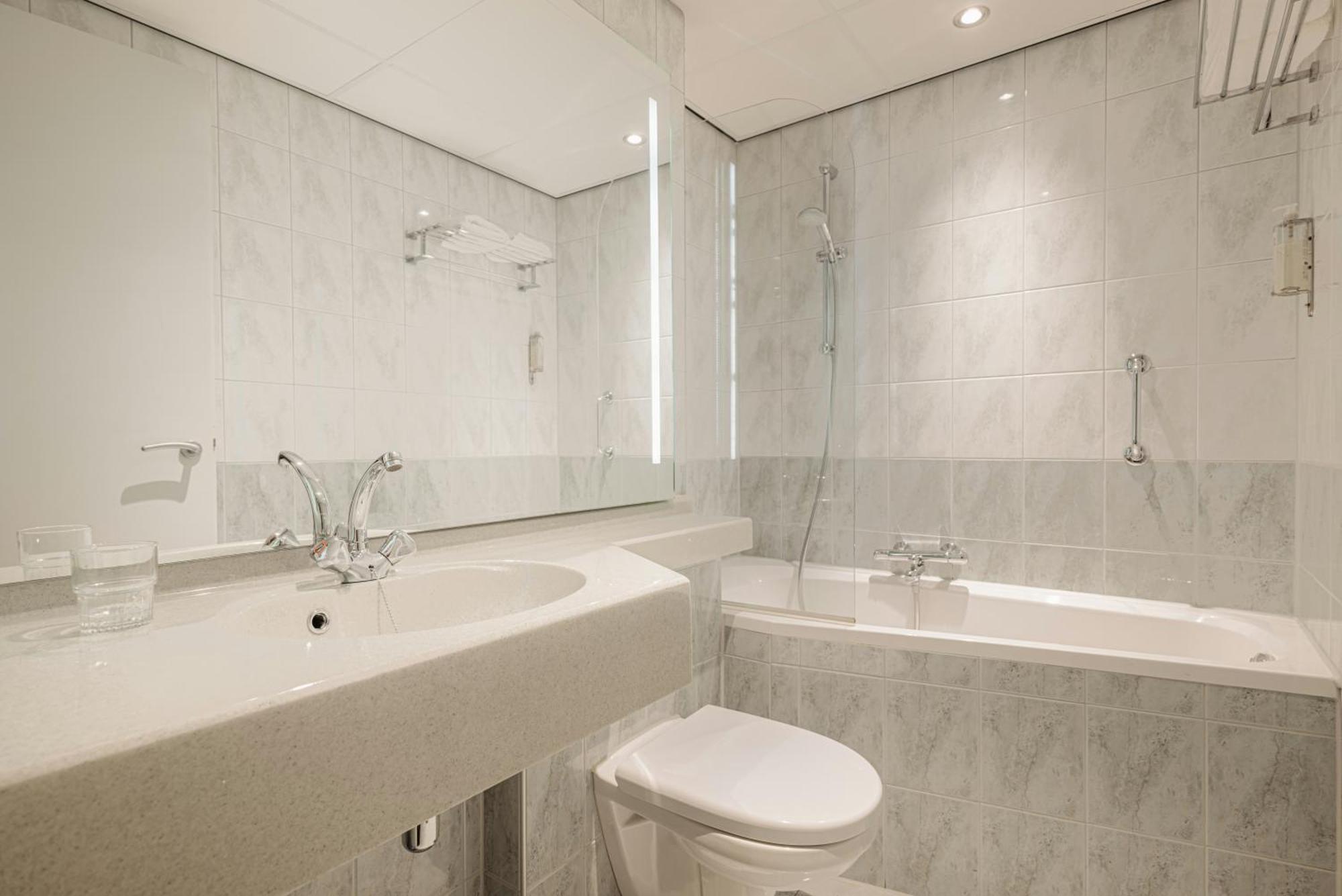 Comfort Room 1 Twin Bed,1746814262:JPEG