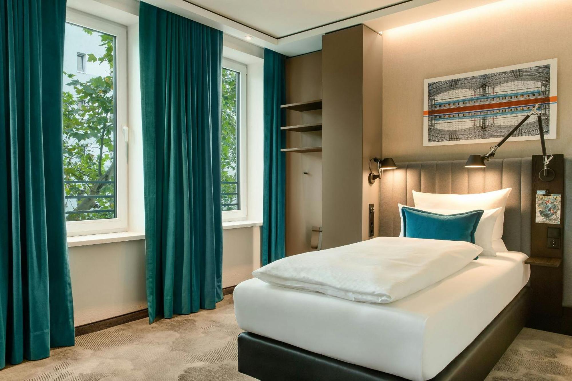 Single Room,1746868767:JPEG