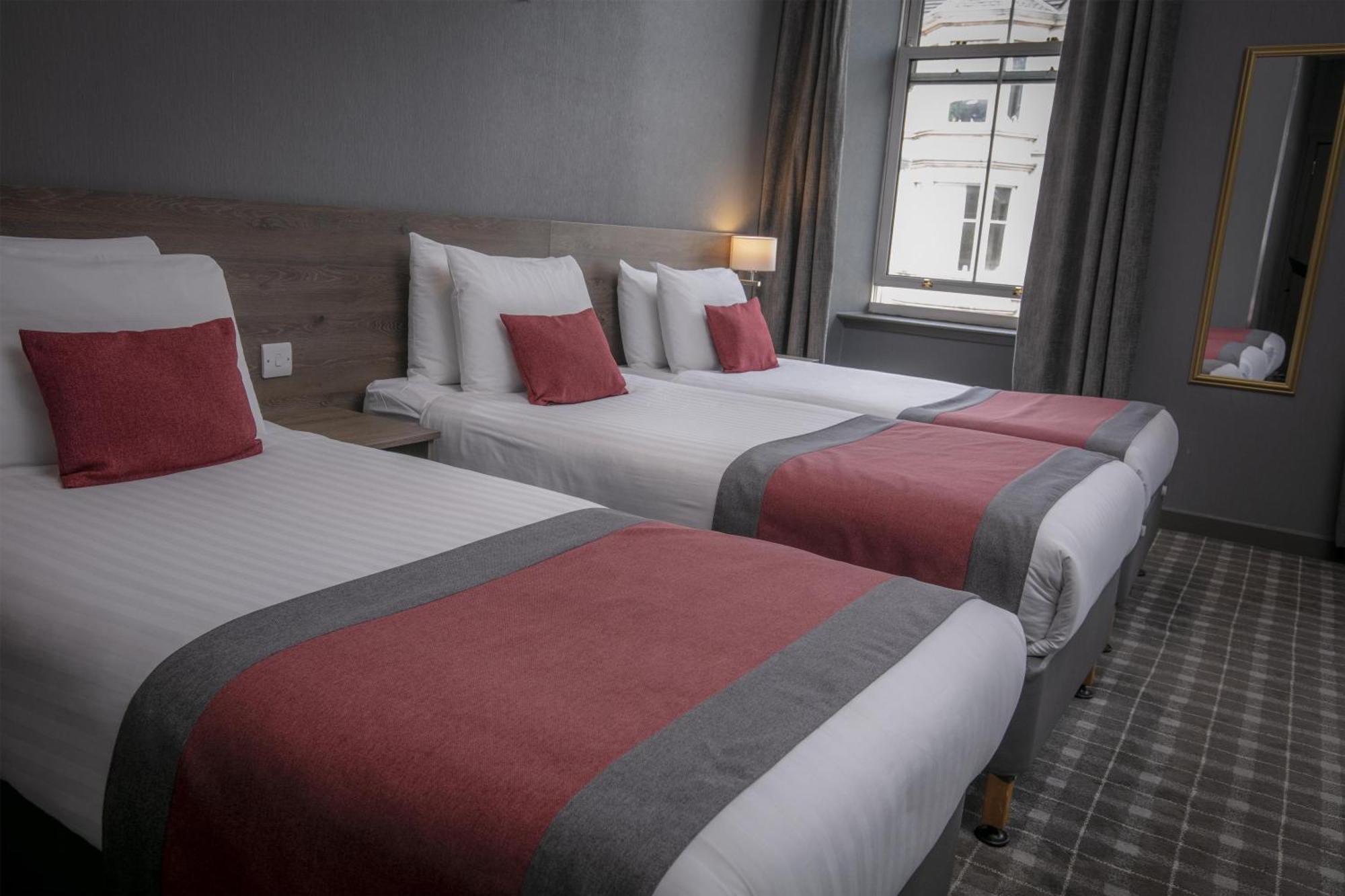 Standard Room Three Single Beds Non-Smoking