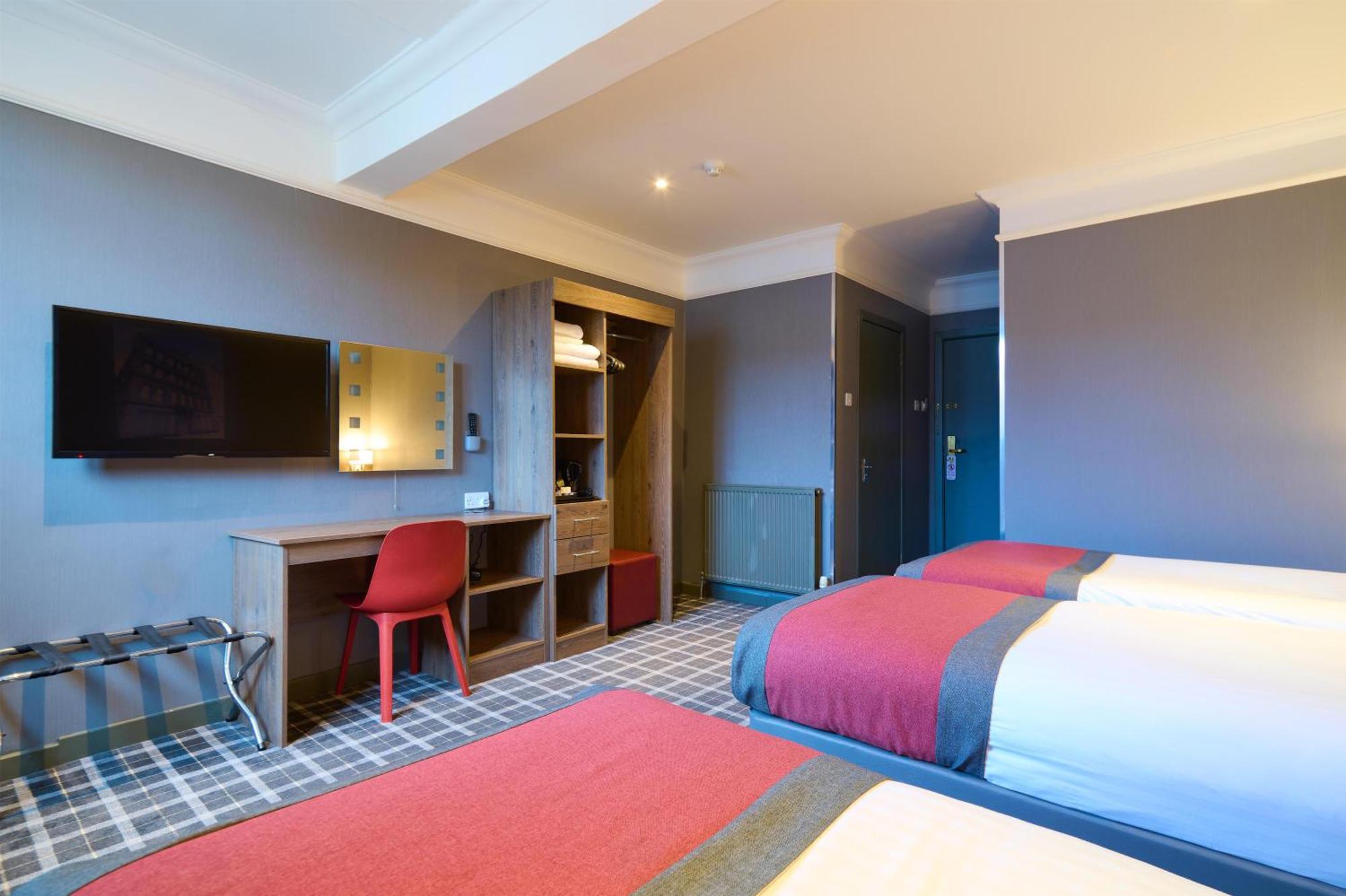 Standard Room Three Single Beds Non-Smoking