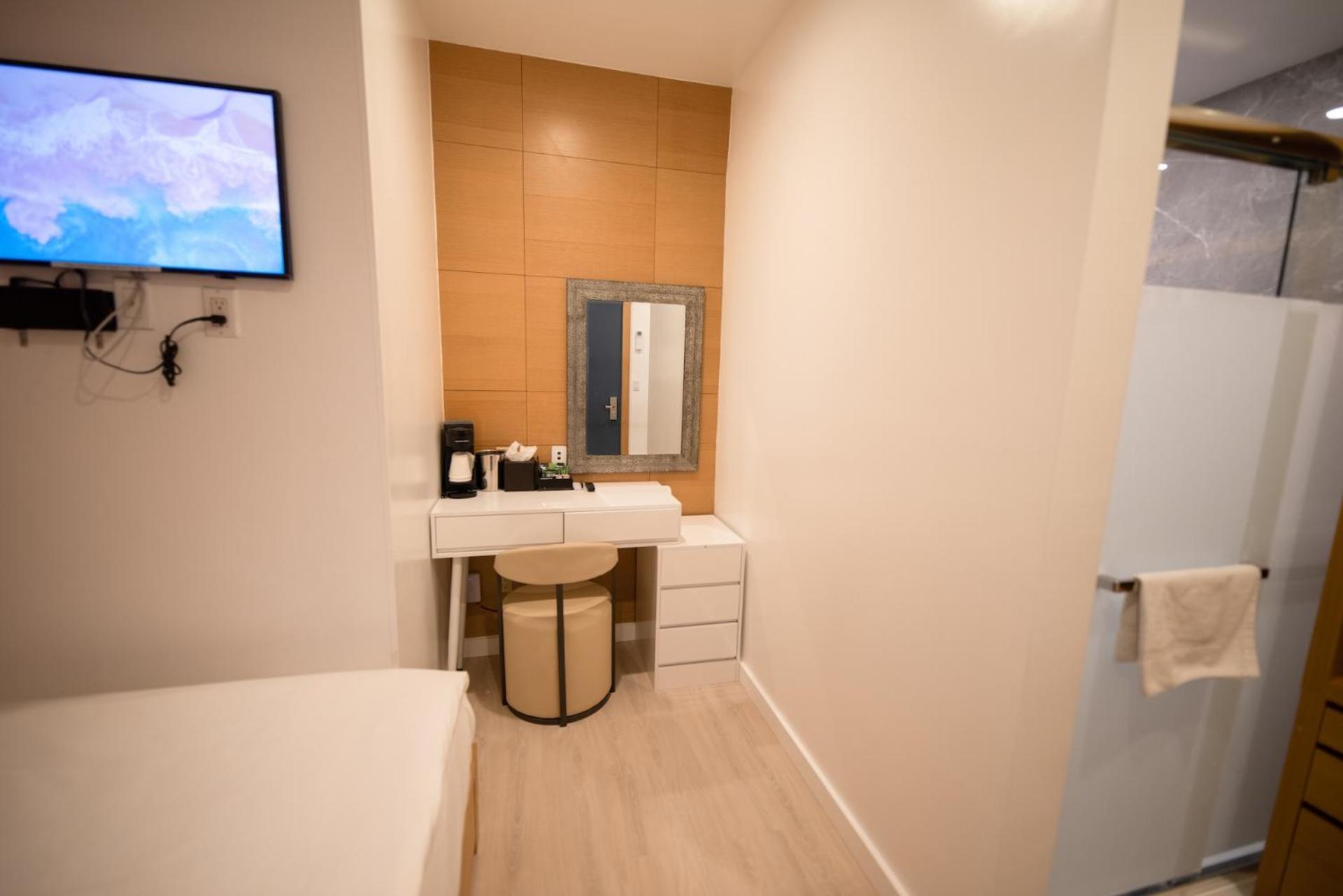 Compact Room