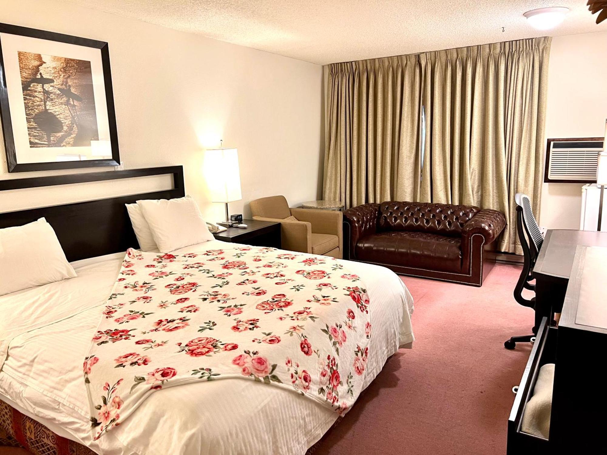 Deluxe King Suite