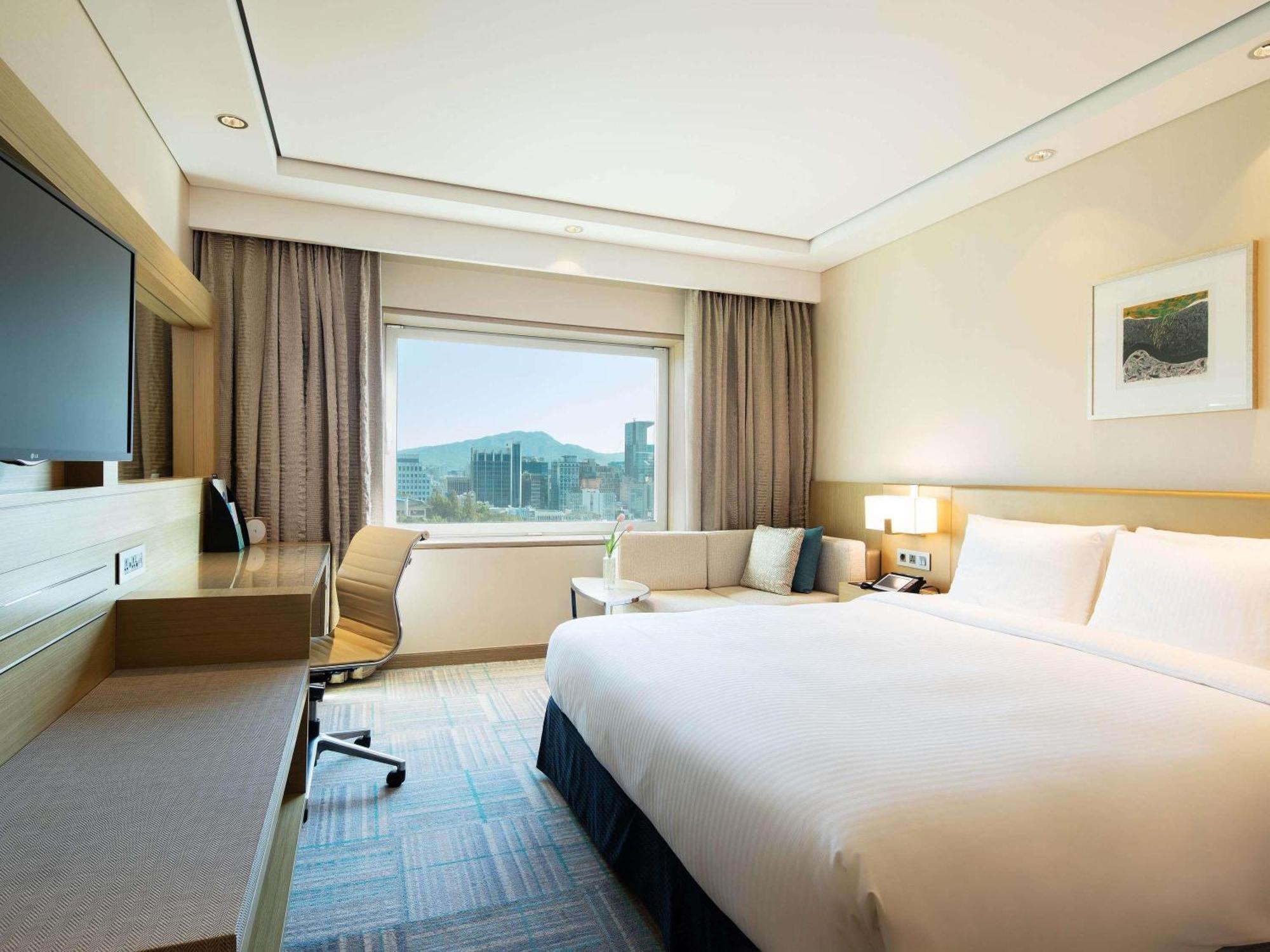 Executive Queen Room