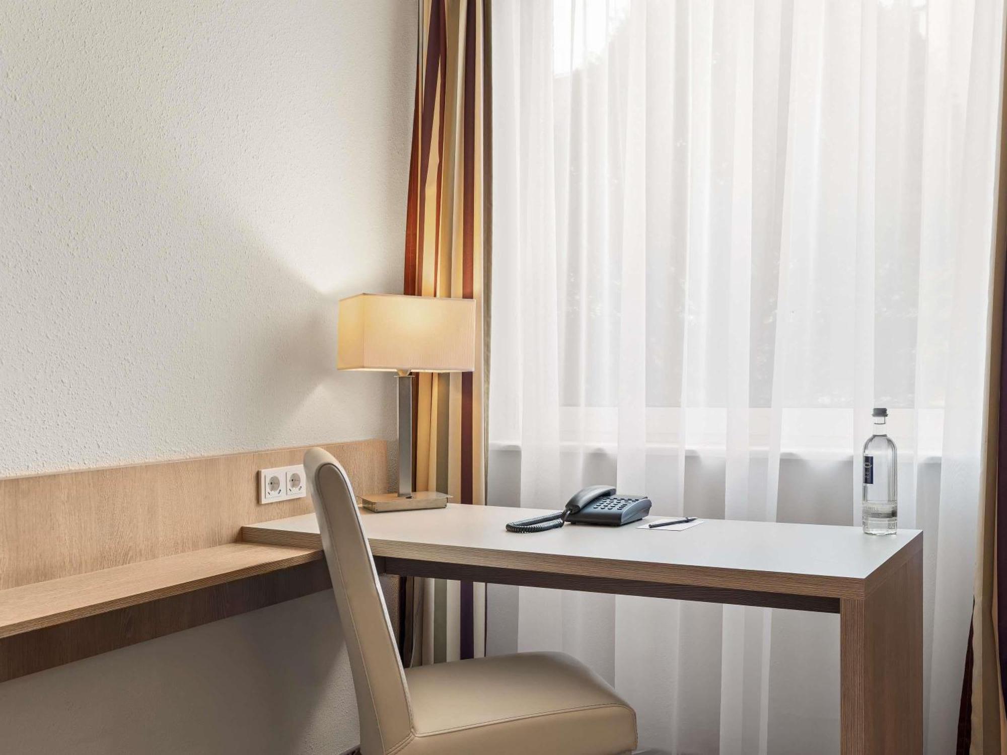 Standard Twin Room Street View