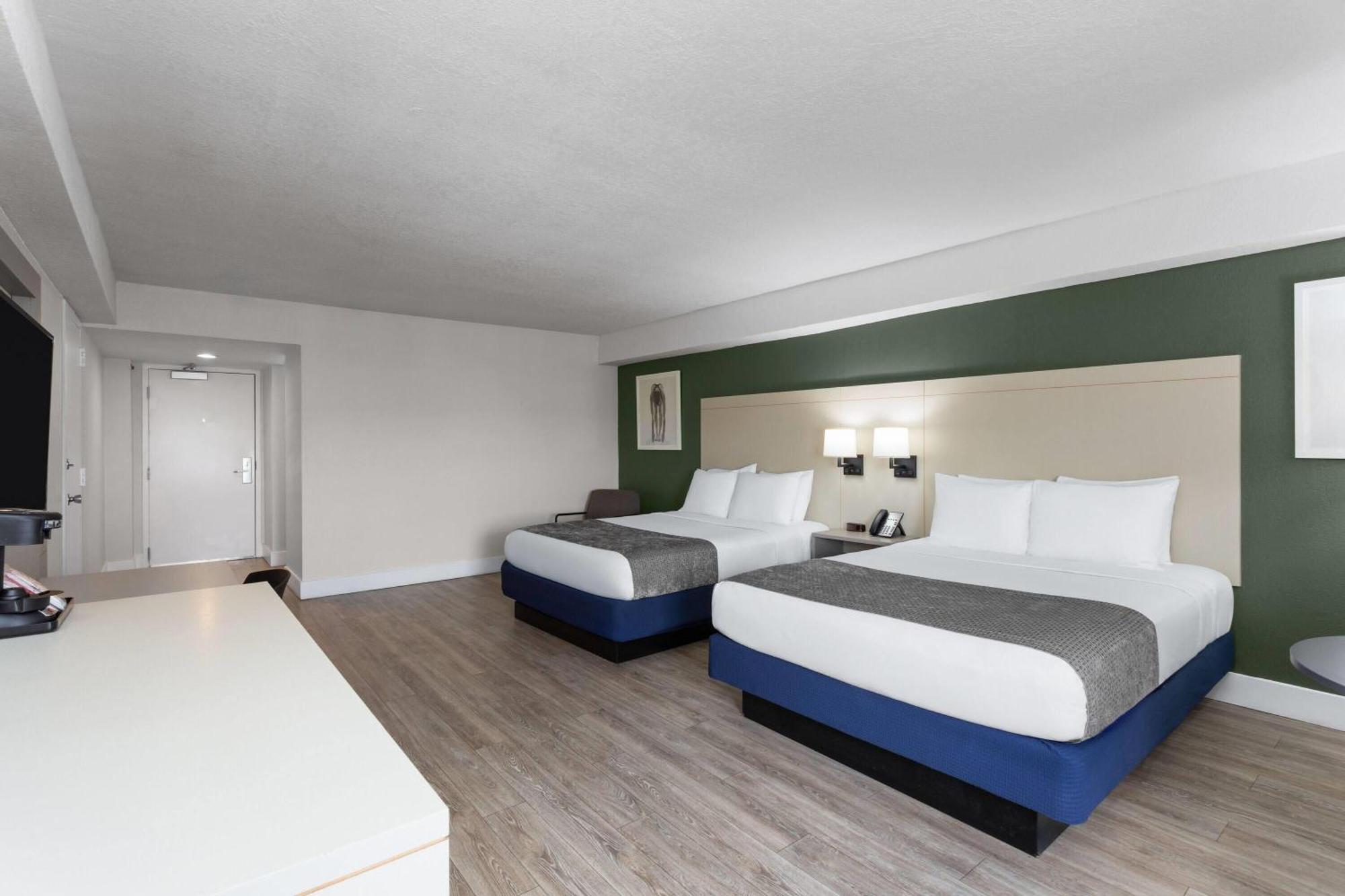 Tower Queen Room Two Queen Beds Non-Smoking