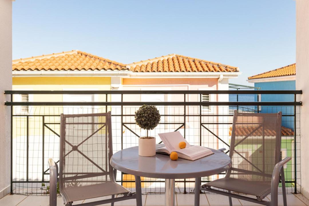 Double or Twin Room with Partial Sea View