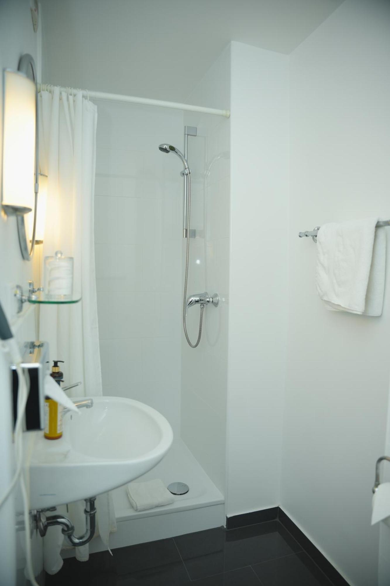 Bath Robe Single Room Private External Bathroom,1774435742:JPEG