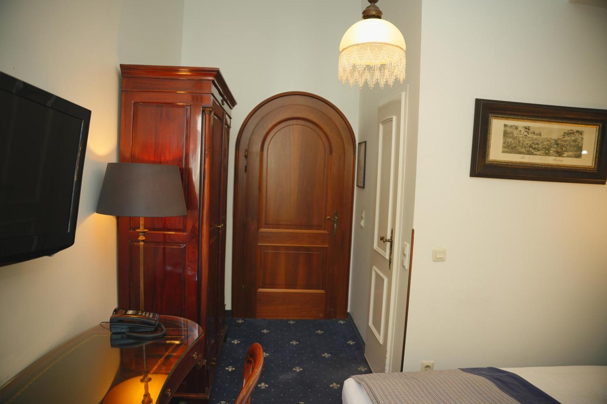 Standard Single Room
