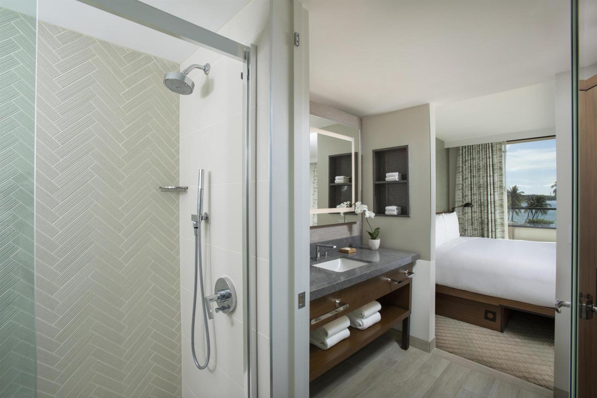 Corner King Room Ocean View