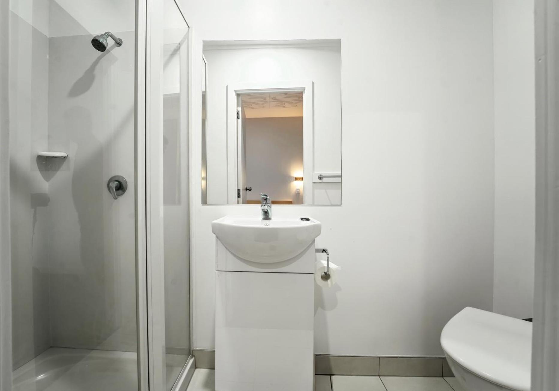 Double Room Bathroom