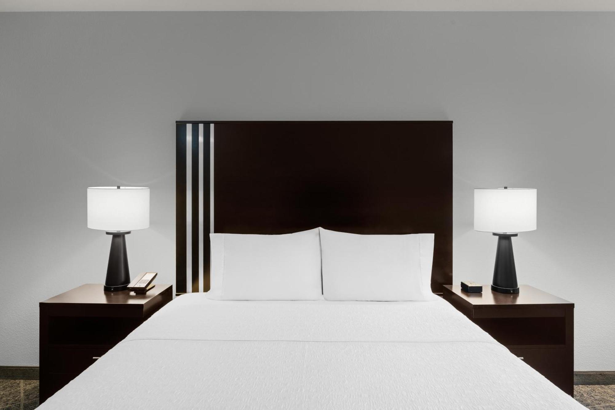 King Room King Bed Non-Smoking