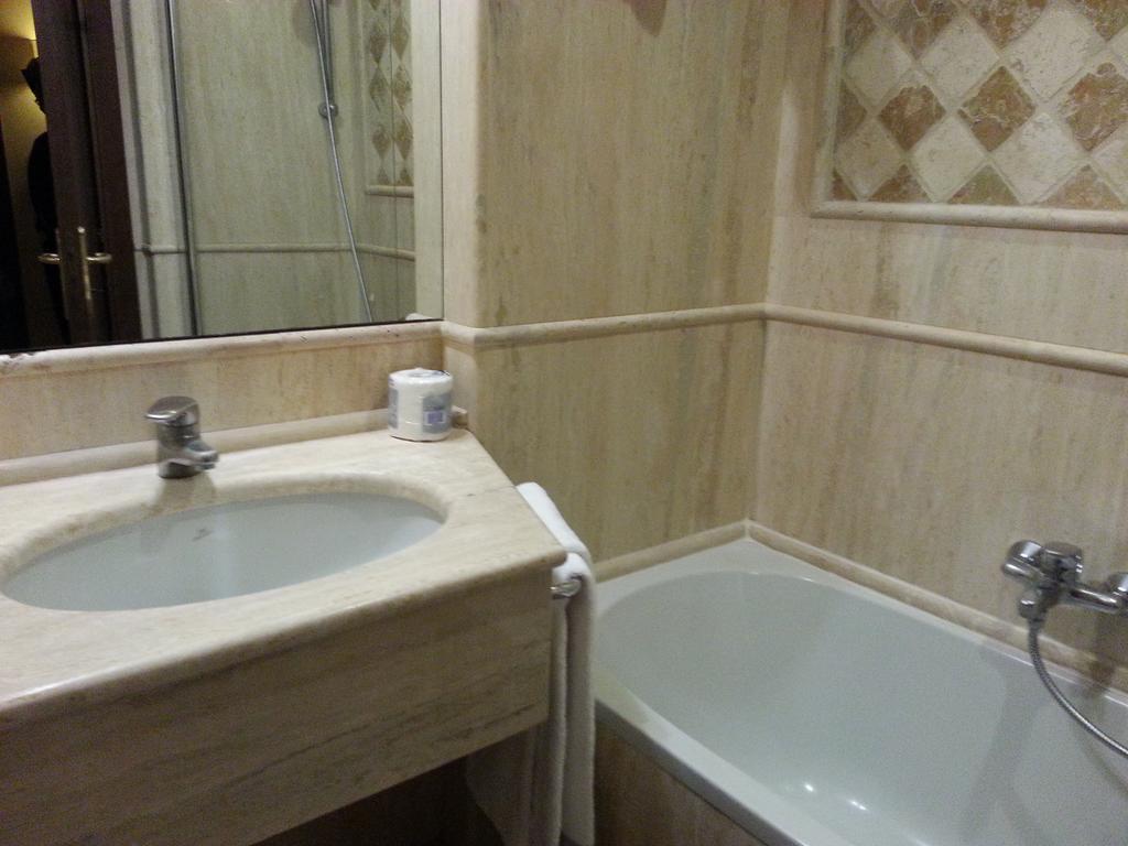 Standard Double or Twin Room with Sea View