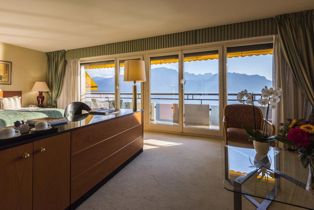 Junior Suite with Balcony and Lake View,1210321213:JPEG