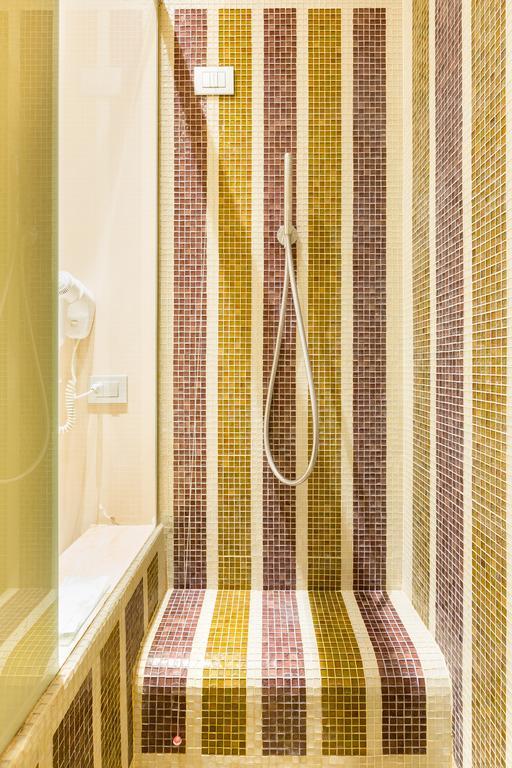 Family Suite,400079073:JPEG