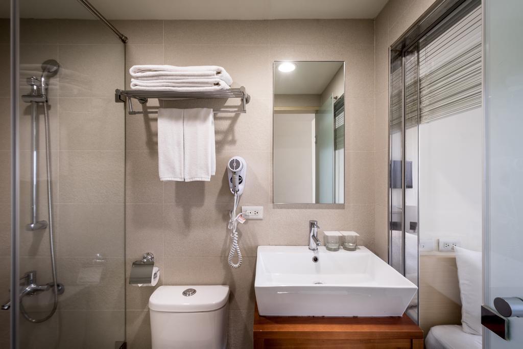 Double Room with City View,664805937:JPEG