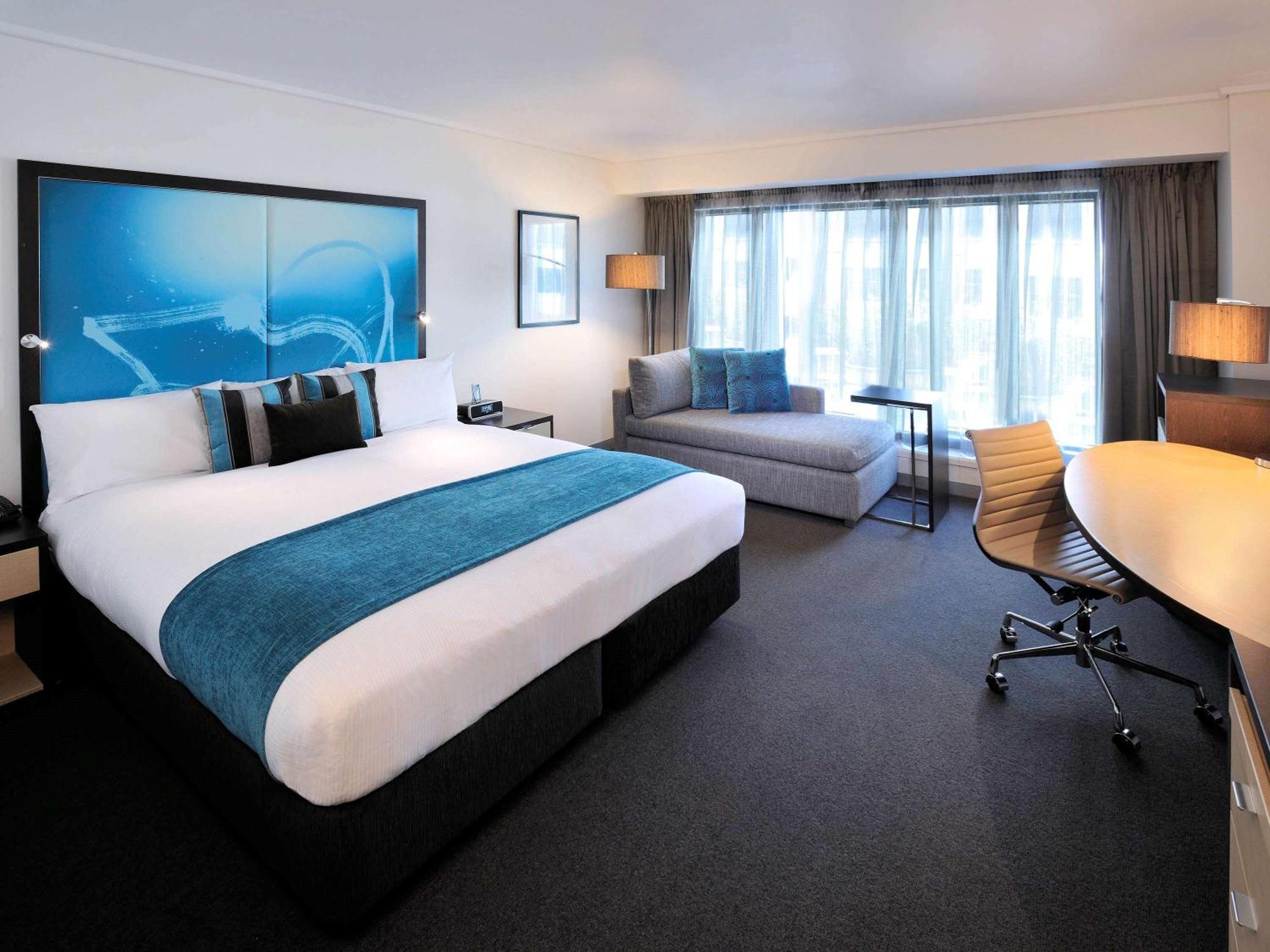 Deluxe Room King Bed