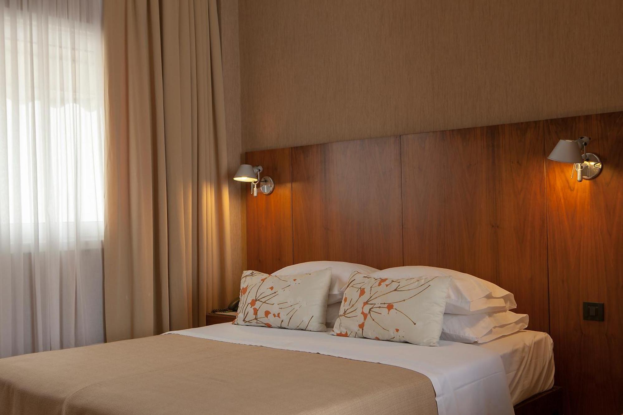 Single Room,64319047:JPEG