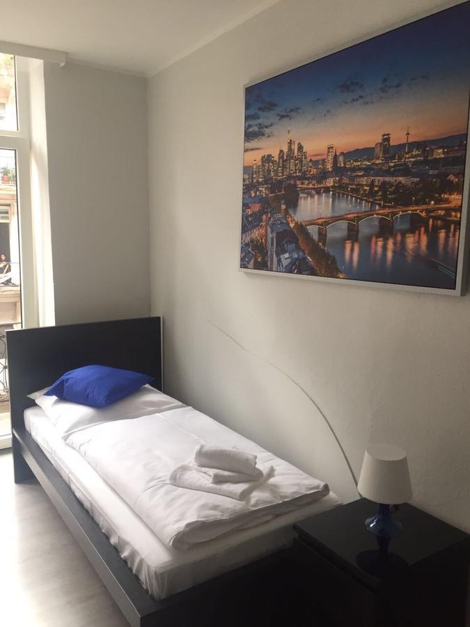 Single Room with Shared Shower and Toilet,591204420:JPEG