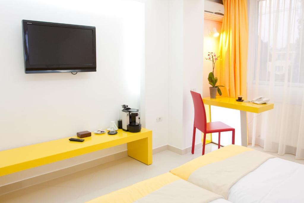 Standard Double or Twin Room,1715567783:JPEG