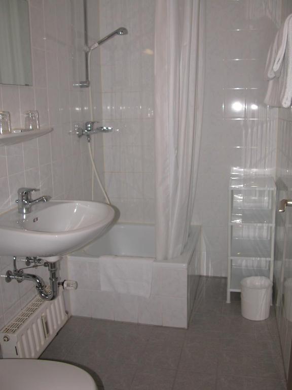 Double Room,68189129:JPEG