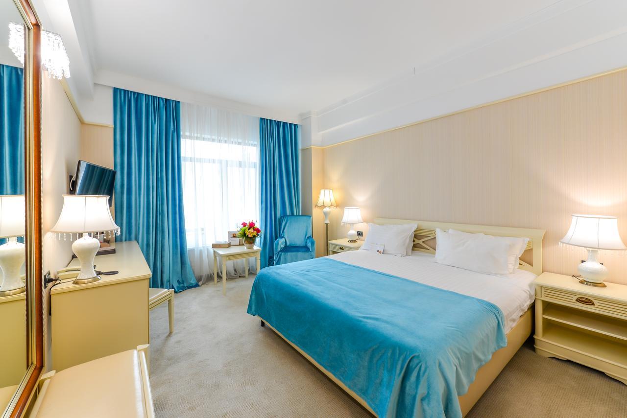 Premium King Size Bed Room