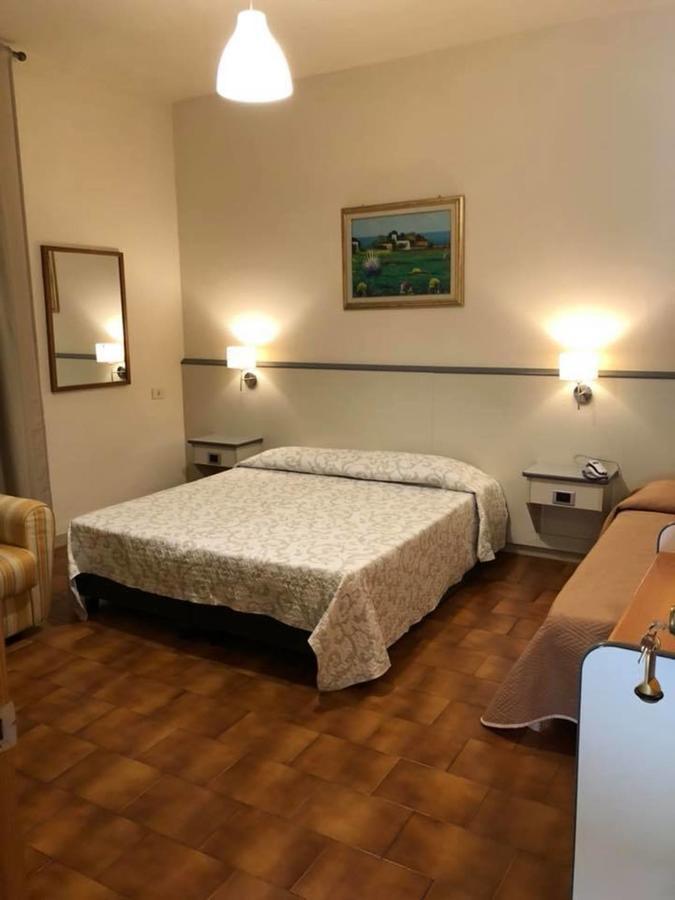 Triple Room,663930501:JPEG