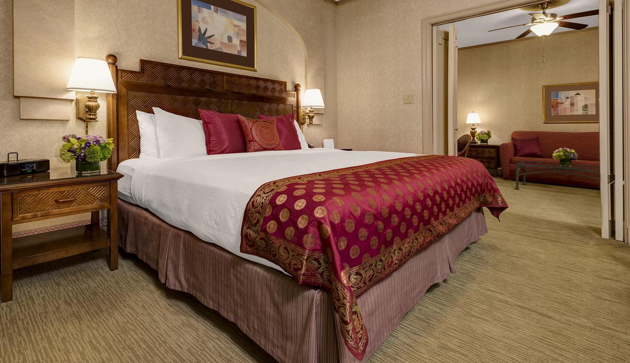 Minisuite One King Bed