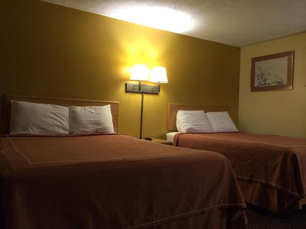 Queen Room with Two Queen Beds - Non-Smoking