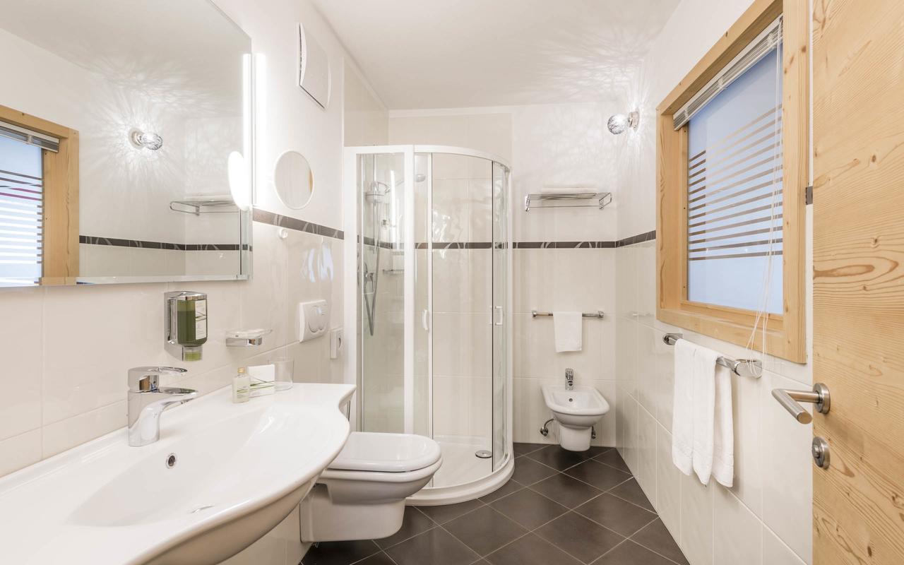 Suite with Balcony,669391134:JPEG
