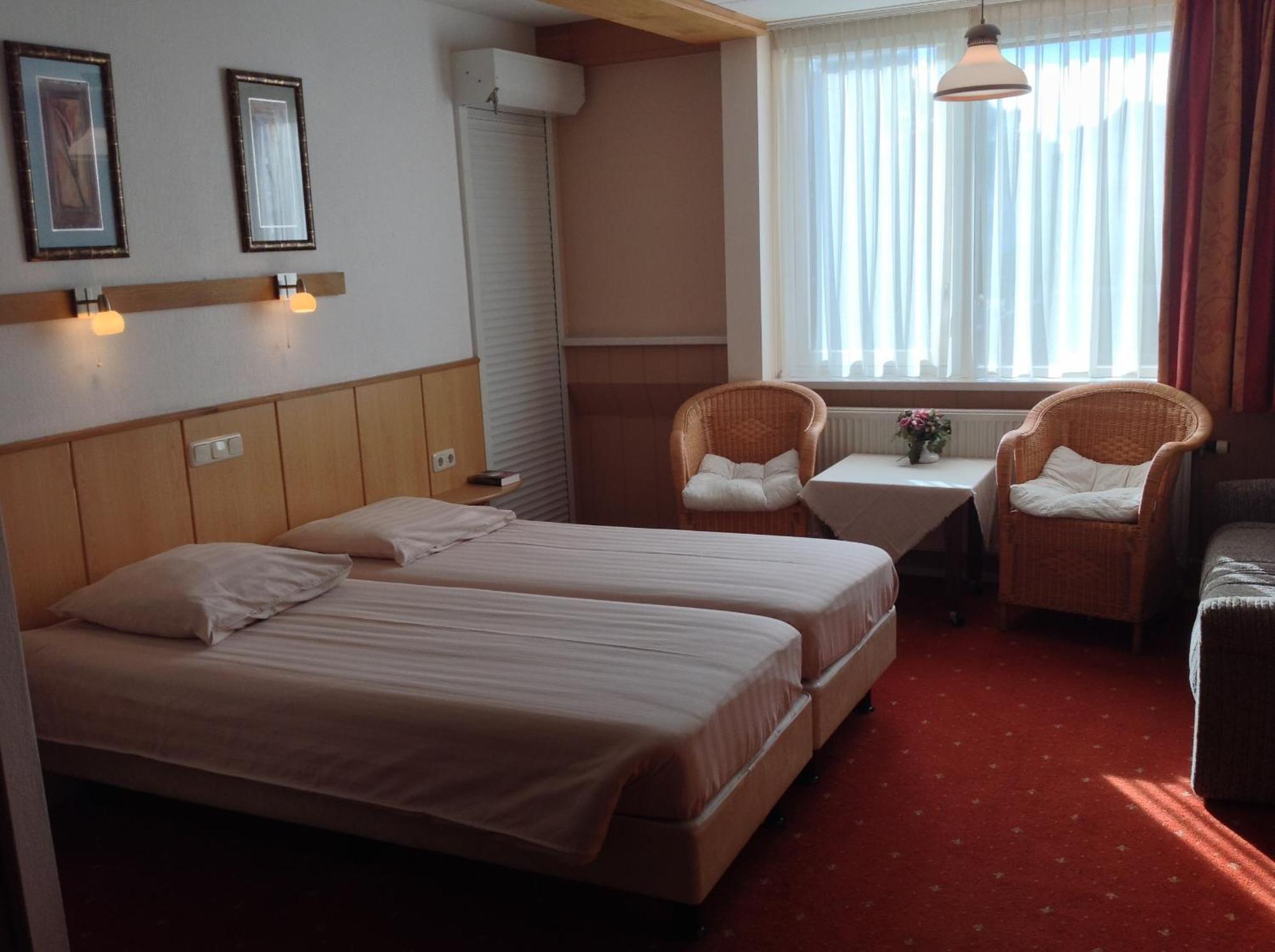 Standard Double Room,688415838:JPEG