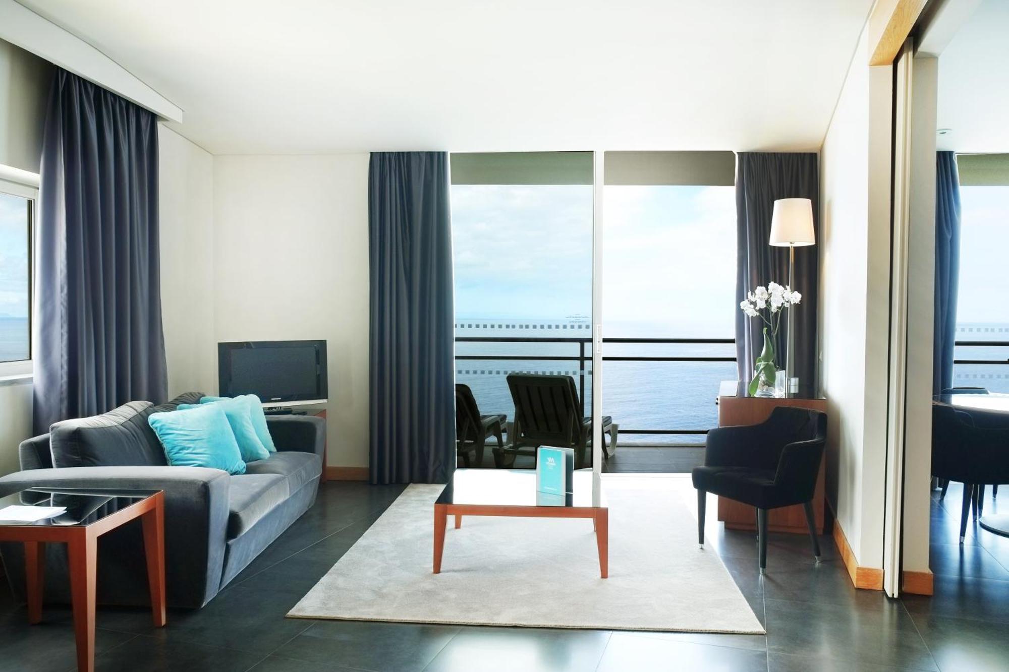 Master Suite with Sea View,703743715:JPEG