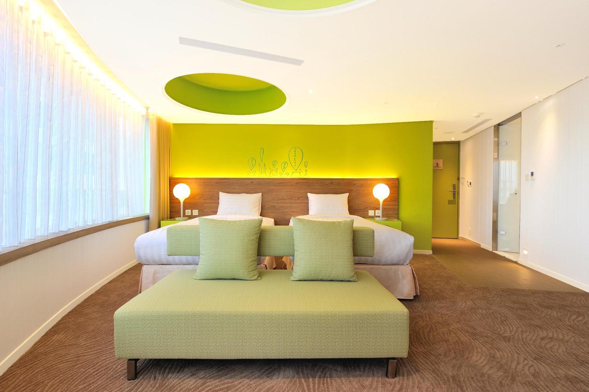 Deluxe Double or Twin Room with City View