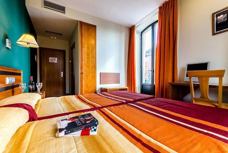 Double or Twin Room with City View,1242170356:JPEG