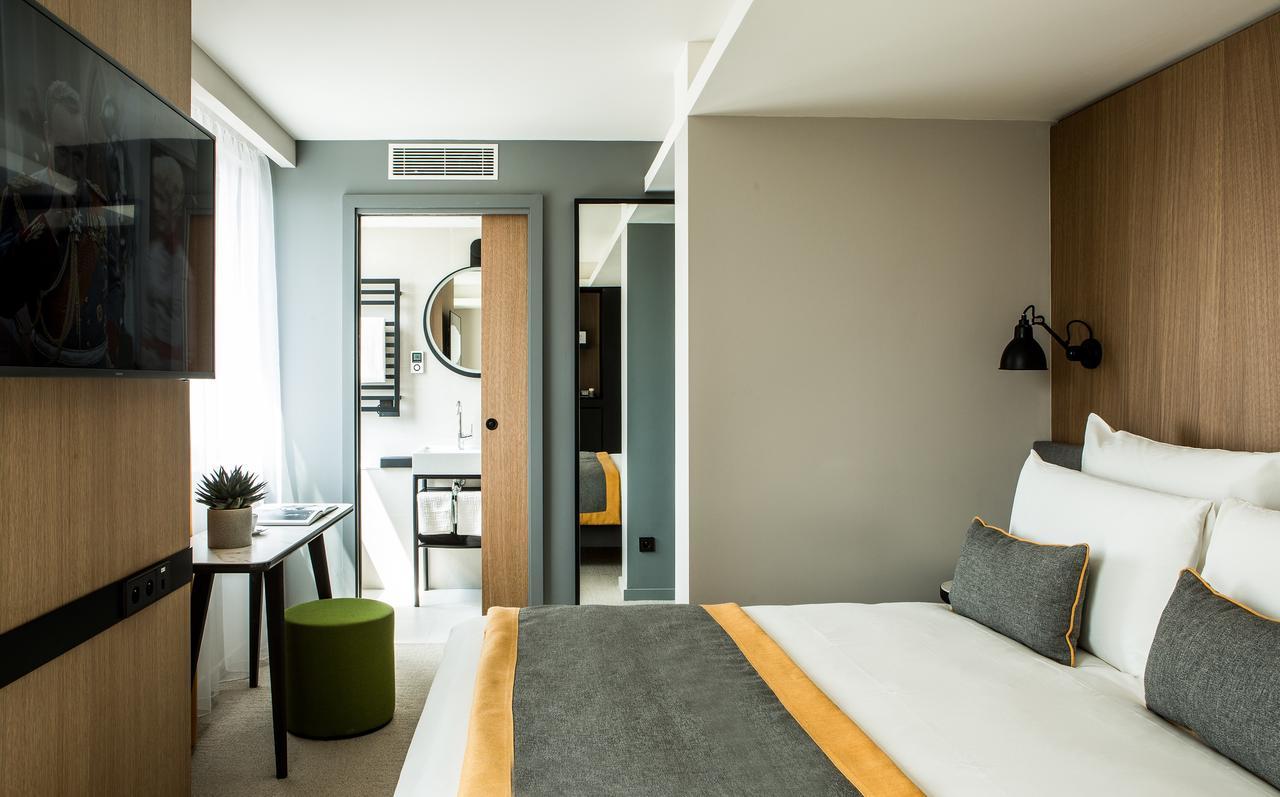 Privilege Queen Room
