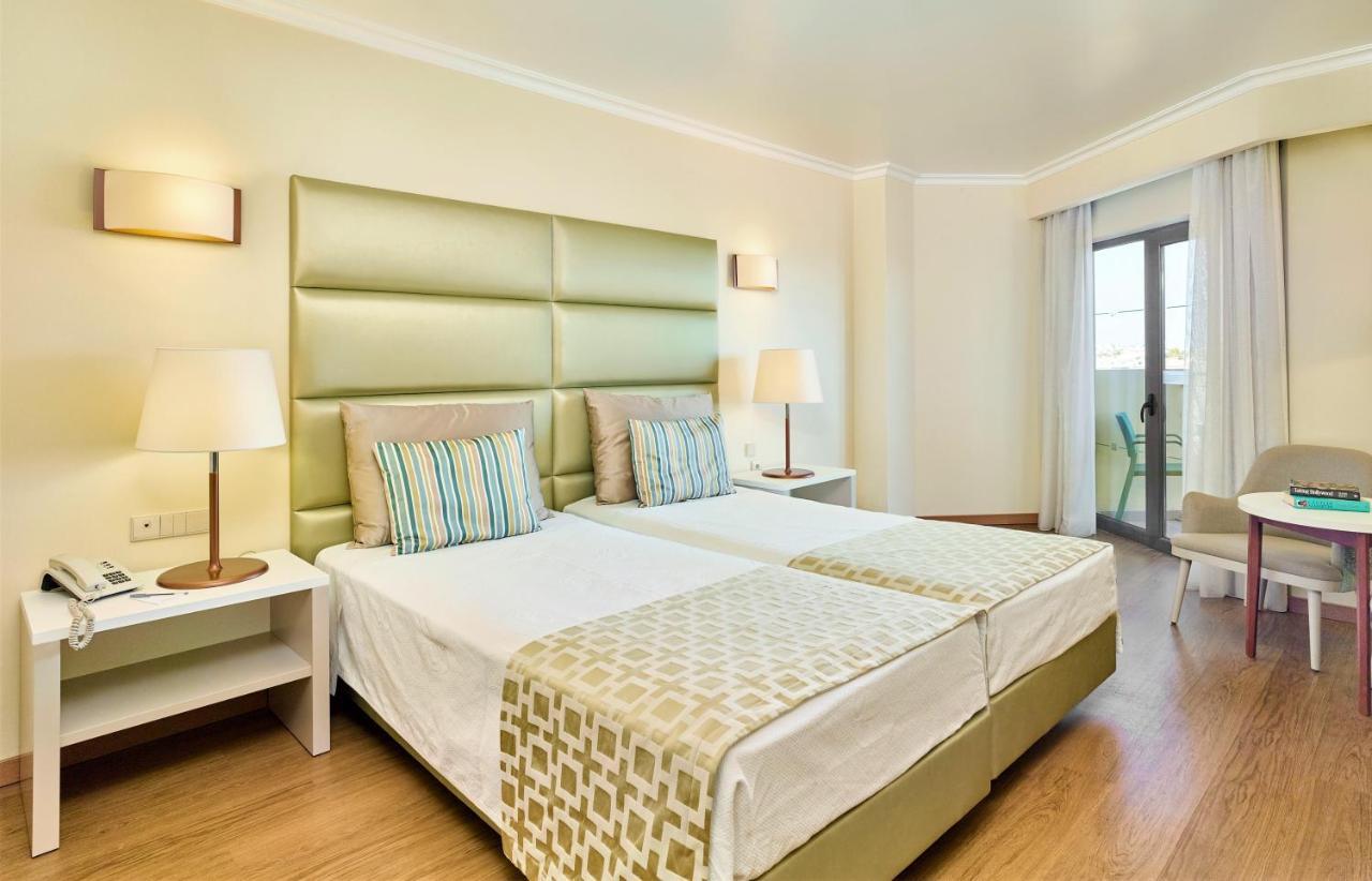 Deluxe Suite with Land View,1209278209:JPEG