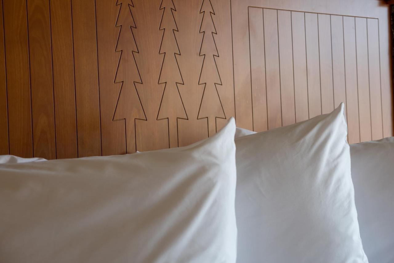 Standard King Guestroom