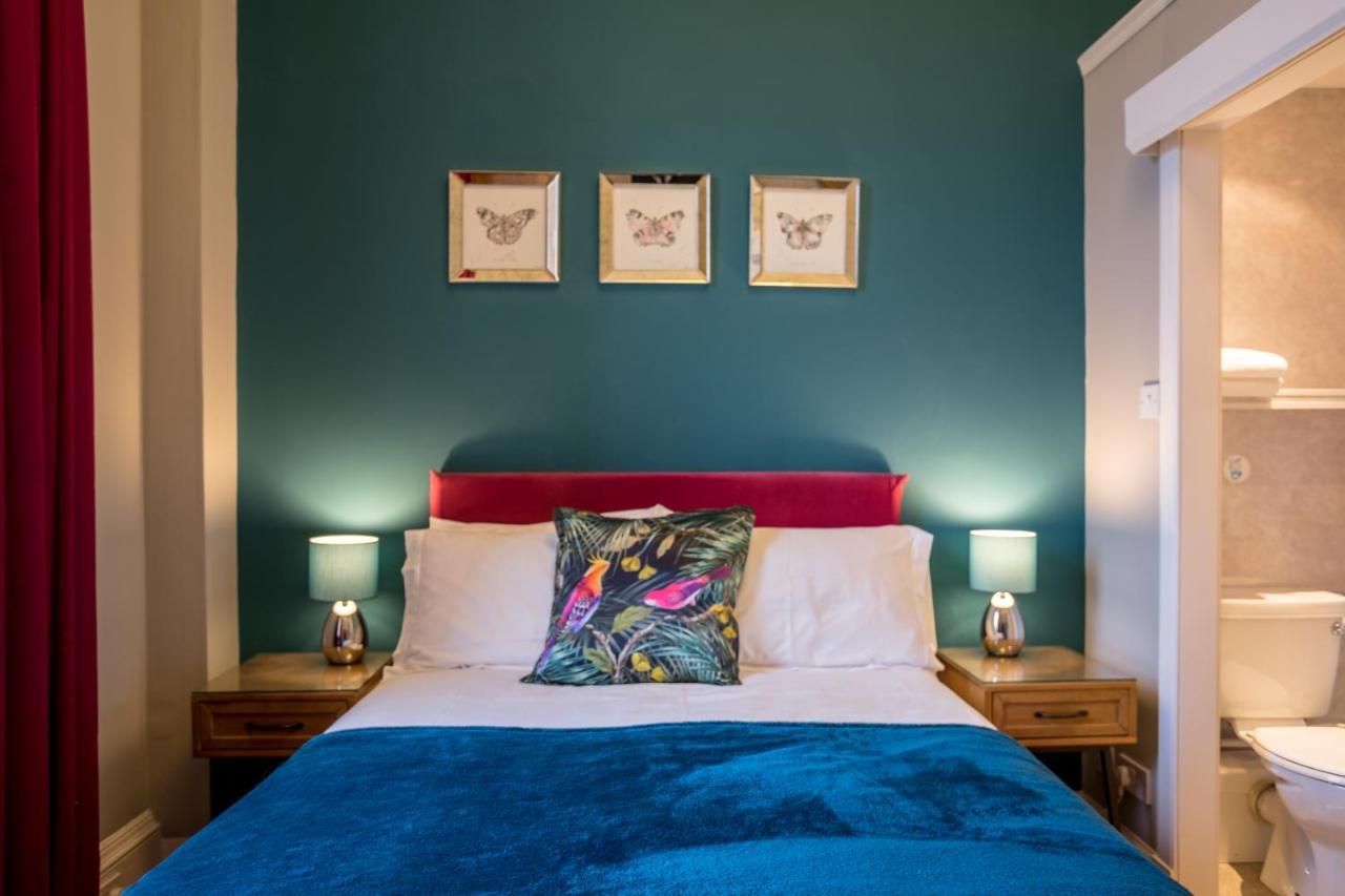Double Room with Private Bathroom,744126196:JPEG