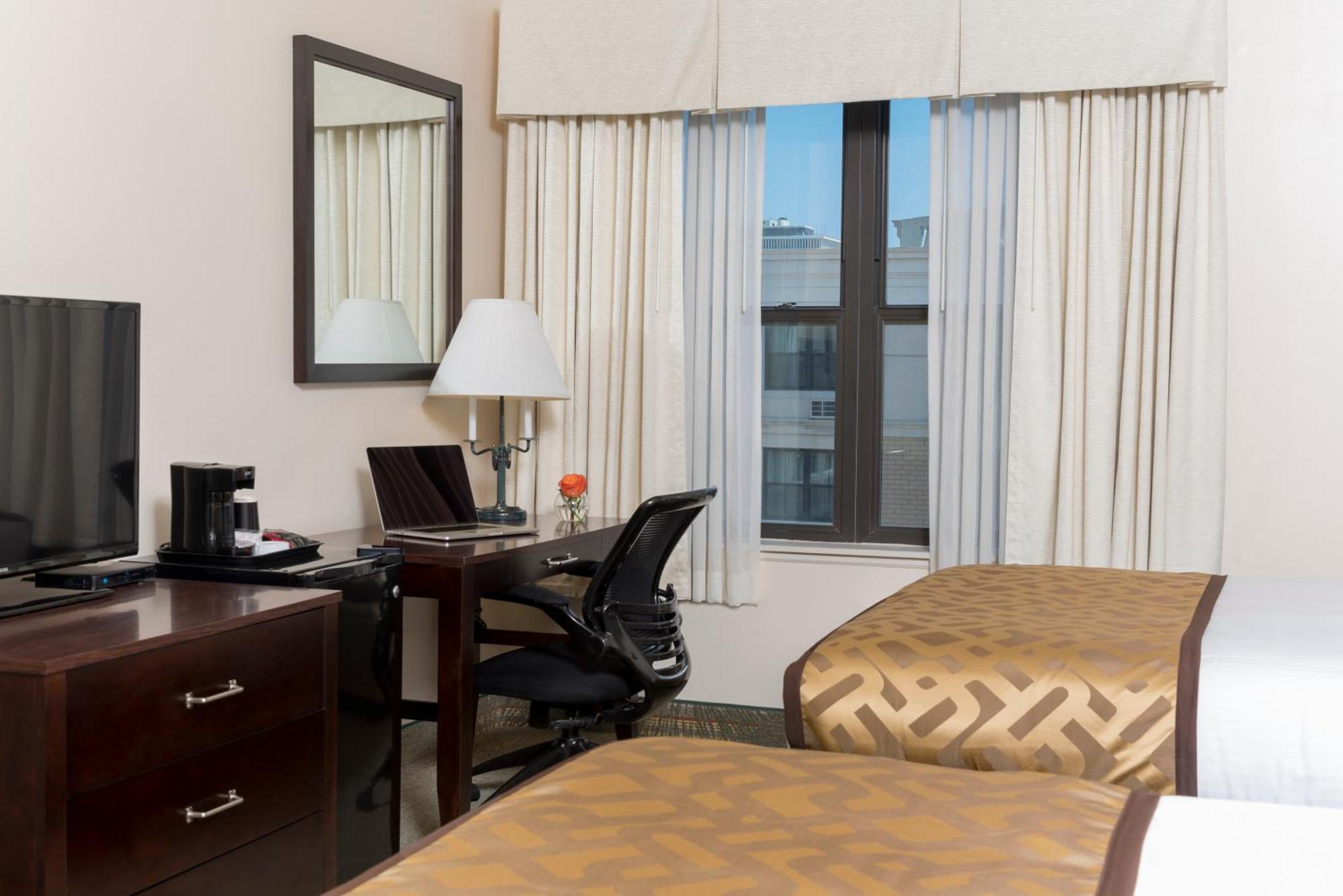 Queen Room Two Queen Beds Non-Smoking