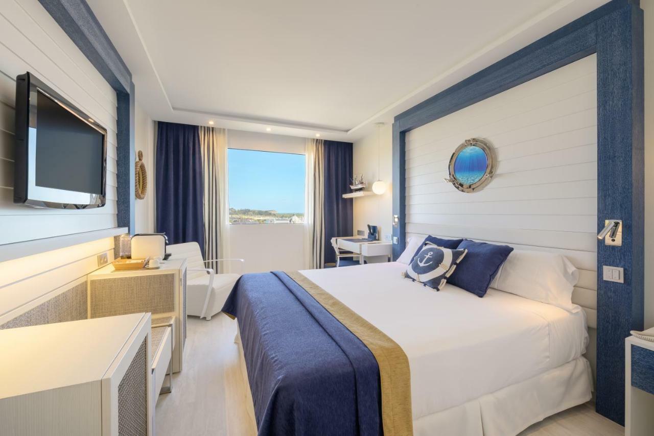 Deluxe Double or Twin Room with Sea View,1431764998:JPEG