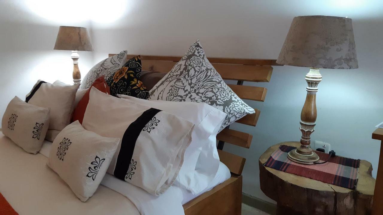 Family Room,812826105:JPEG