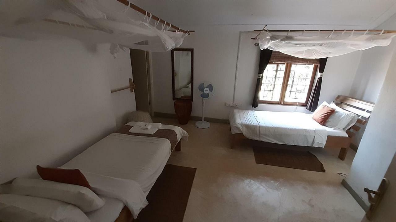 Twin Room,812865636:JPEG