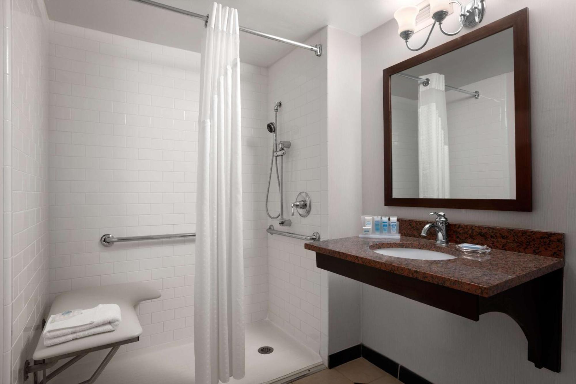 Queen Room Mobility Access or Non-Smoking